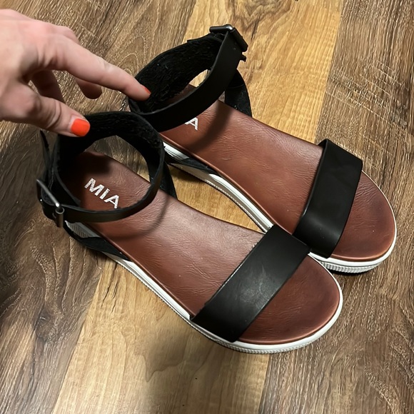 MIA black ankle strap sandals - Picture 1 of 1